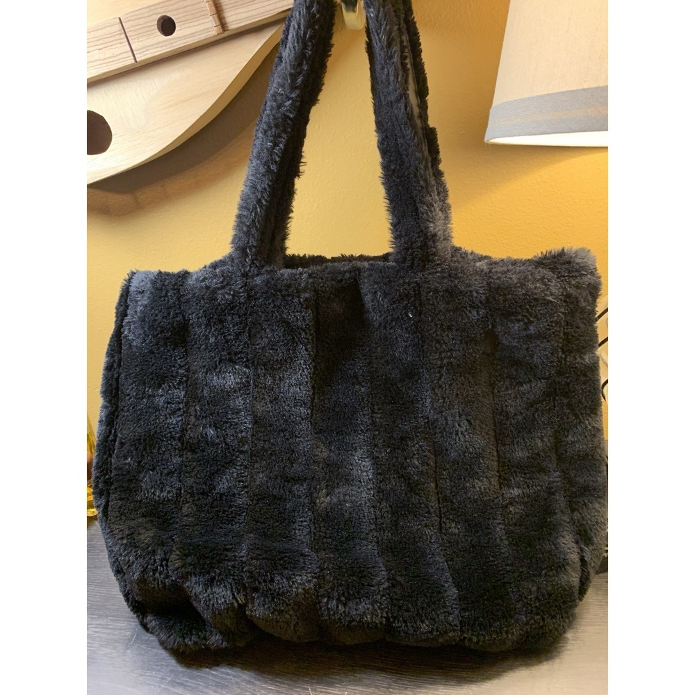 Victoria Secret Large Black Faux Fur Fuzzy Tote Bag MSRP $58 Women's - Picture 4 of 12